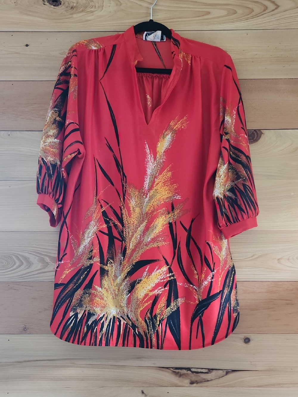 Vintage 70's Polyester Boho Red Floral-Print V-Neck Tunic Top